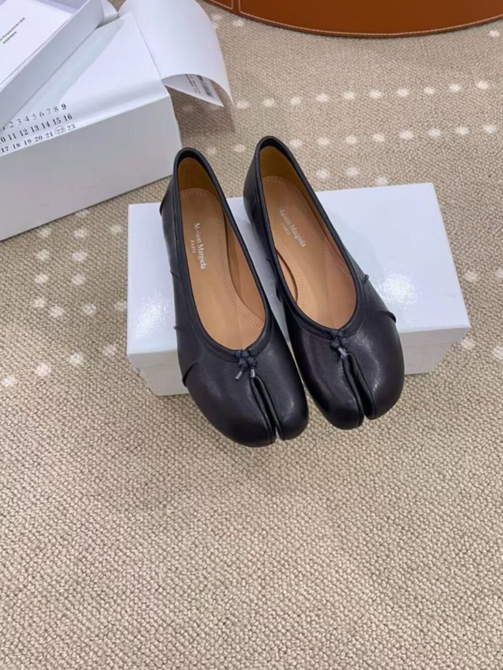 Maison Margiela Black Tabi Split-Toe Ballet Flats